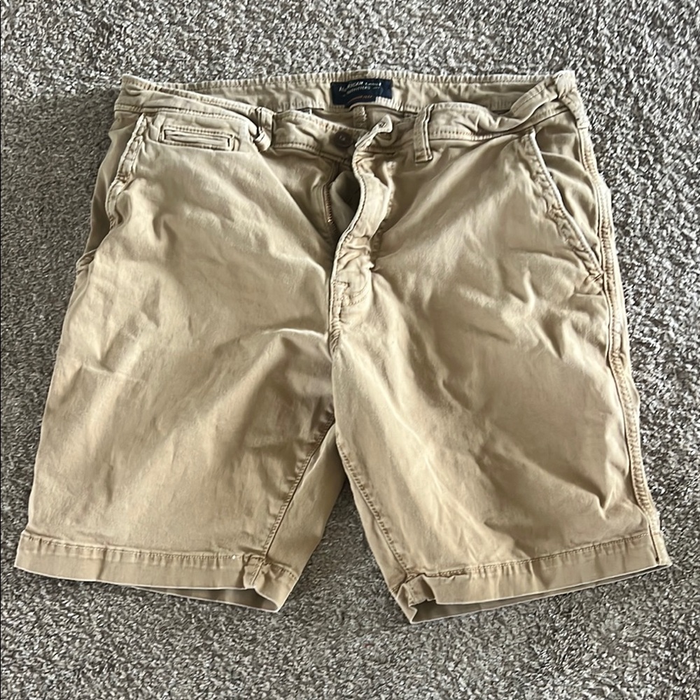 Men's Tan Shorts